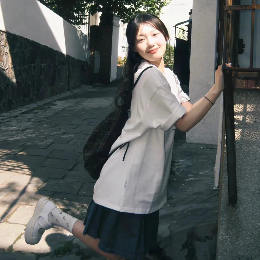巴黎艳妹